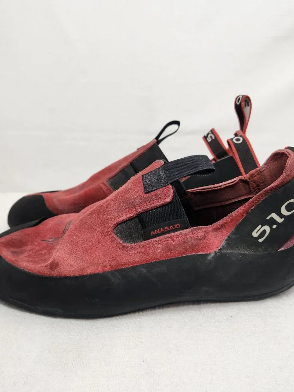 Five Ten 5.10 Anasazi Moccasym Stealth  Climbing Shoe Mens 10 Red/Black Adidas